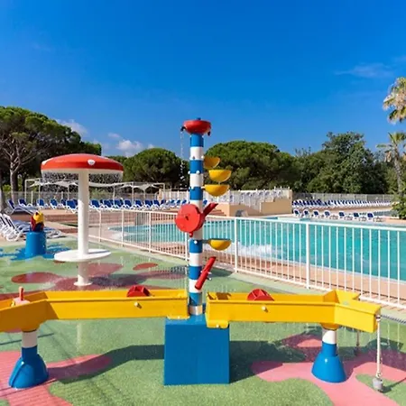 Oasis Village Campeggio